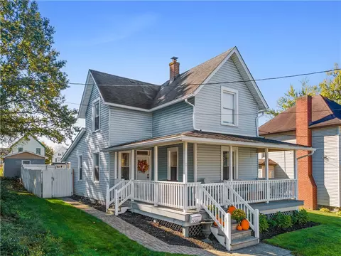 506 W New Castle St, Zelienople, PA 16063
