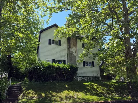 726 E 9th Ave, Homestead, PA 15120