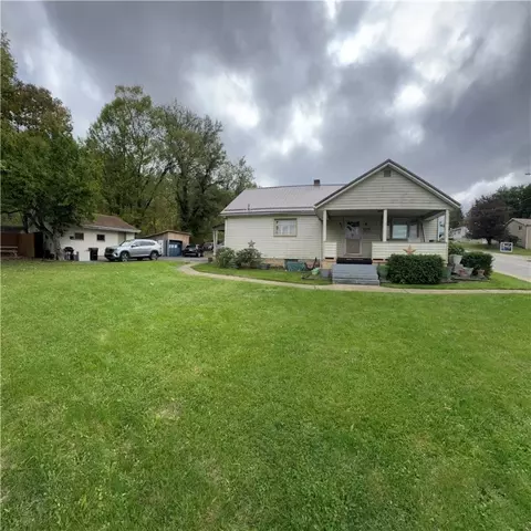 204 N Cascade St, New Castle, PA 16101