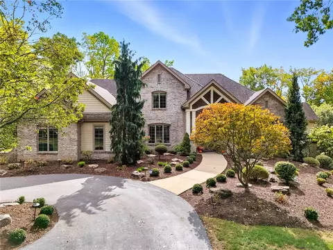 105 Oakwood Rd, Canonsburg, PA 15317