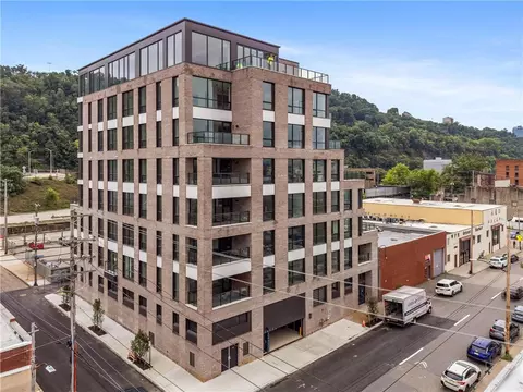 2330 Penn Ave #302, Pittsburgh, PA 15222