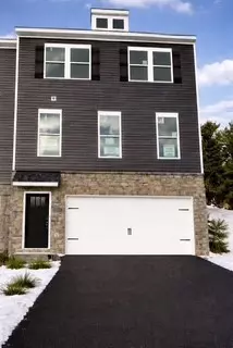 175 Sweetwater Dr, Moon Twp, PA 15108