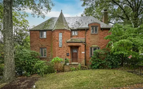 405 Edgewood Rd, Pittsburgh, PA 15221