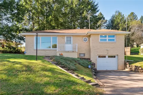 1016 Camelot Dr, Apollo, PA 15613