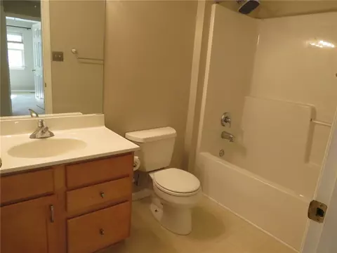 Bath - 6755 Mars Crider Rd, Seven Fields, PA 16046 photo 3 of 7