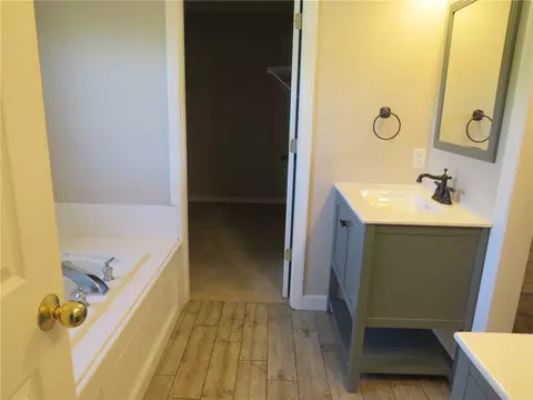 Bath - 6755 Mars Crider Rd, Seven Fields, PA 16046 photo 5 of 7