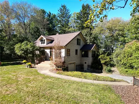 179 Hollowvue Rd, Wampum, PA 16157