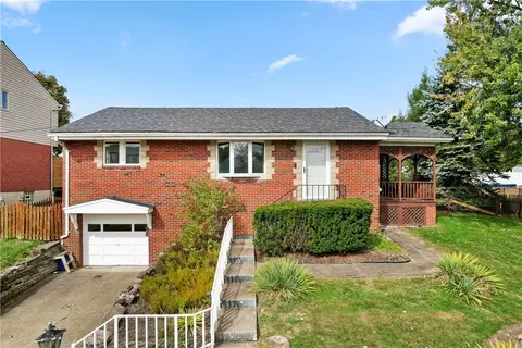 630 Lois Dr, Pittsburgh, PA 15236