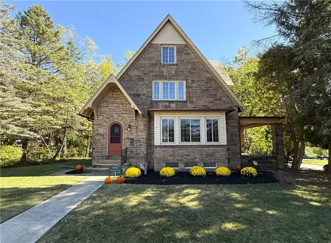 1016 Hamilton Ave, Latrobe, PA 15650