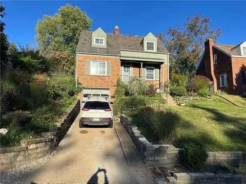 1066 Arbor Dr, Pittsburgh, PA 15220