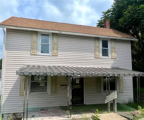 404 N 10th St, Apollo, PA 15613
