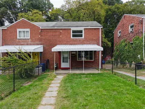530 Maytide St, Pittsburgh, PA 15227