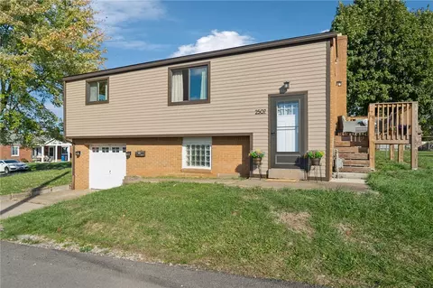 2507 Spinneweber St, Pittsburgh, PA 15227