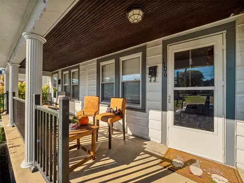 Exterior - 1108 Walnut St, Monaca, PA 15061 photo 4 of 6