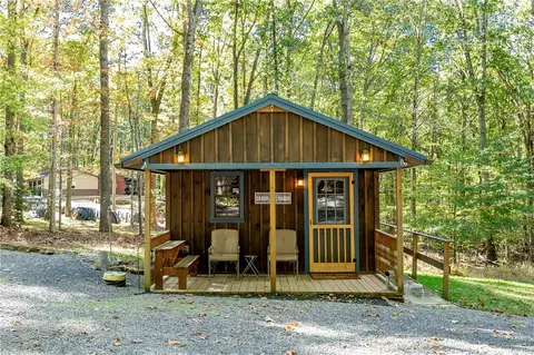 185 Mason St, Kennerdell, PA 16374