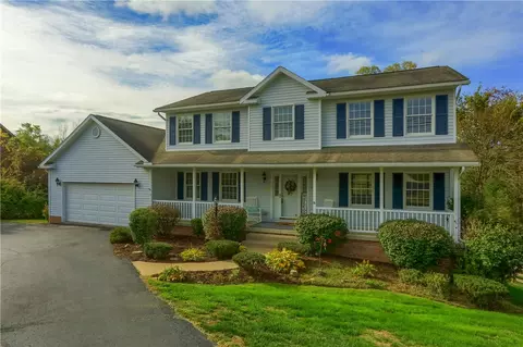 4199 Battle Ridge Rd, Mcdonald, PA 15057