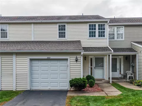 302 Carla Dr, Pittsburgh, PA 15238