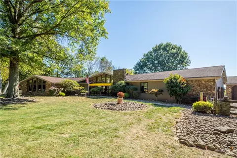 375 Wray Large Rd, Clairton, PA 15025