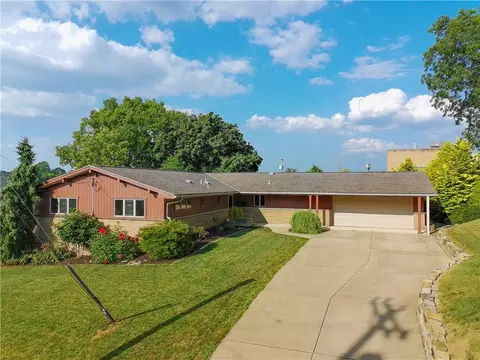 138 Green Dr, Pittsburgh, PA 15236