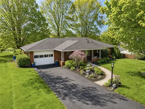 7 Lydia Dr, Uniontown, PA 15401
