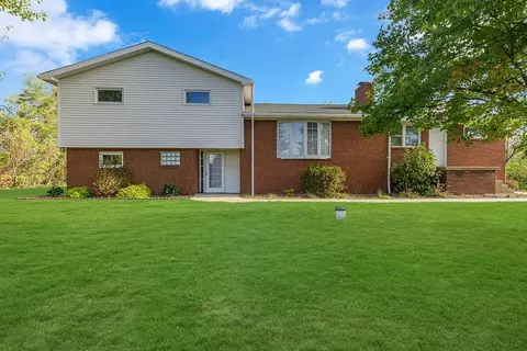 1049 Temple Rd, Monaca, PA 15061