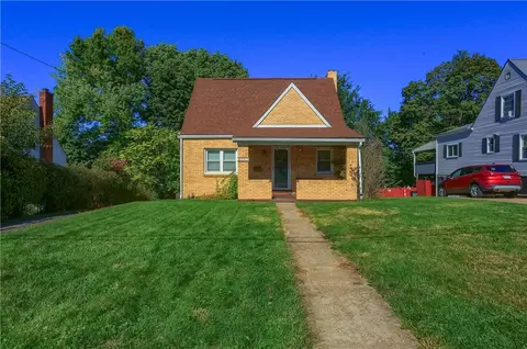 907 Valleyview Dr, Dravosburg, PA 15034
