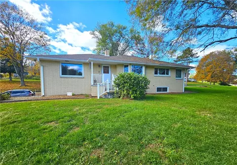45 Mounts Rd, Washington, PA 15301