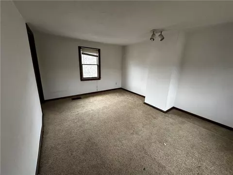 Bedroom - 604 8th St, Irwin, PA 15642 photo 3 of 4