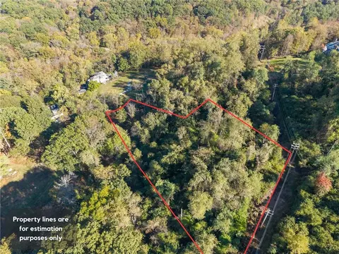 207 Red Fox Ln, Pittsburgh, PA 15238