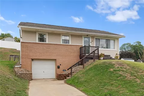 32 Grandview Ave, Baden, PA 15005