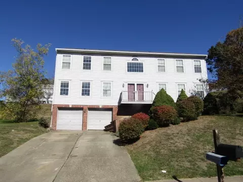 607 Cassandra Dr, Cranberry Township, PA 16066
