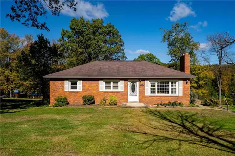 109 Eakin Dr, Beaver, PA 15009