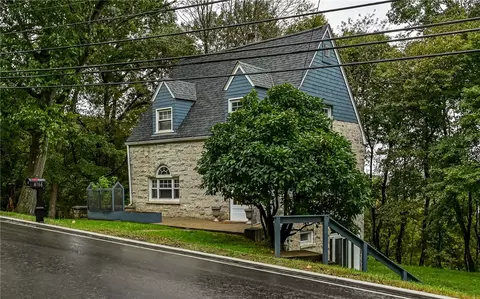 4166 Mount Royal Blvd, Allison Park, PA 15101