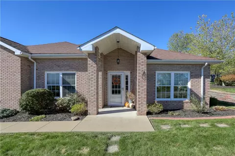 1305 Seminole Cir, Beaver Falls, PA 15010
