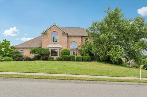 2100 Crestwood Dr, Mcdonald, PA 15057