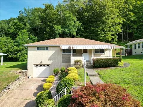 244 Herbst Rd, Coraopolis, PA 15108