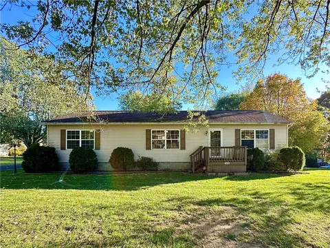 450 Falls Ave, New Castle, PA 16105