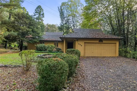 603 Edgewood Rd, Bradford Woods, PA 15015