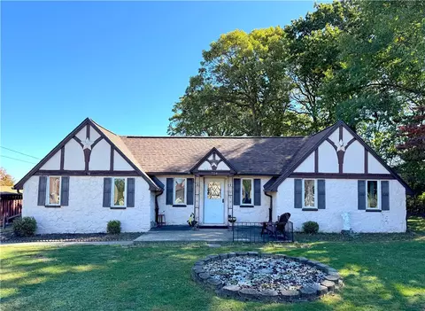724 Ridge Rd, Ambridge, PA 15003