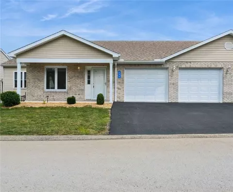 498 Sunview Cir, Latrobe, PA 15650