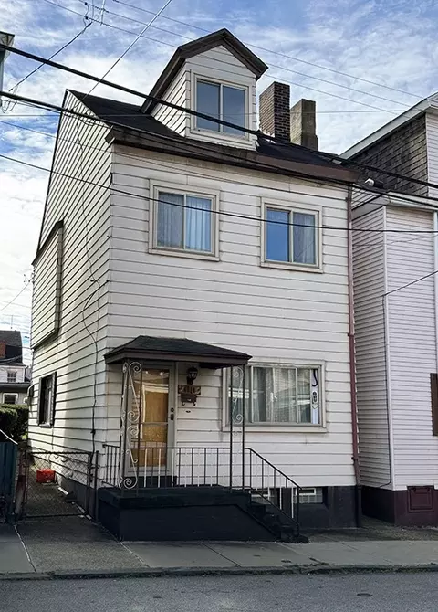 4014 Mintwood St, Pittsburgh, PA 15224