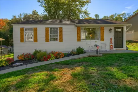 3293 Bradbury Dr, Aliquippa, PA 15001