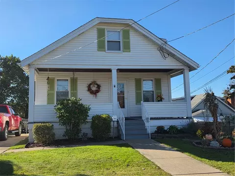 1082 Martin Ave, New Kensington, PA 15068