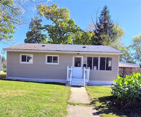 223 Emerson Ave, Farrell, PA 16121