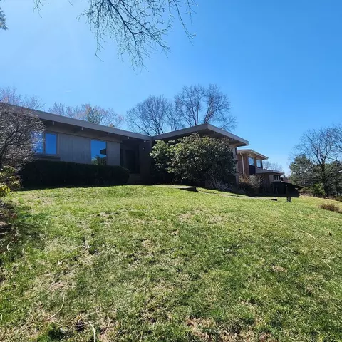 2417 Marbury Rd, Pittsburgh, PA 15221