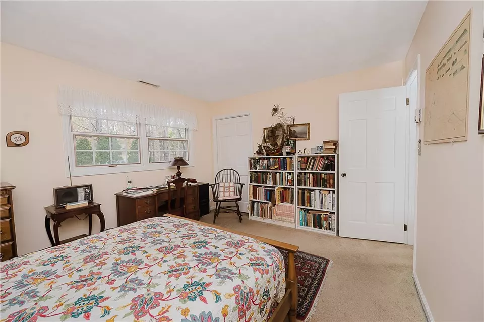 Bedroom - 119 Hermitage Cir, Ligonier, PA 15658 photo 2 of 4
