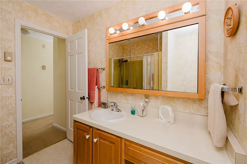 Bath - 119 Hermitage Cir, Ligonier, PA 15658 photo 5 of 5