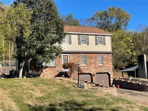210 Lakeside, Mckees Rocks, PA 15136