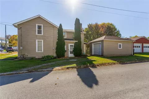 211 Home St, Mercer, PA 16137