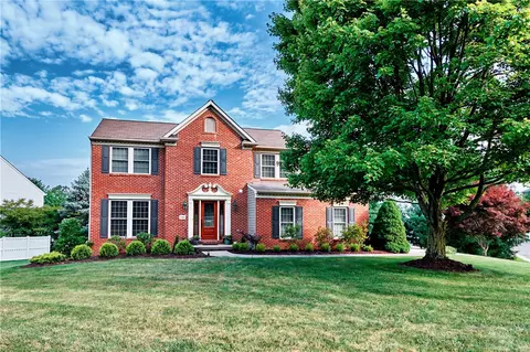 1010 Alpine Dr, Mars, PA 16046